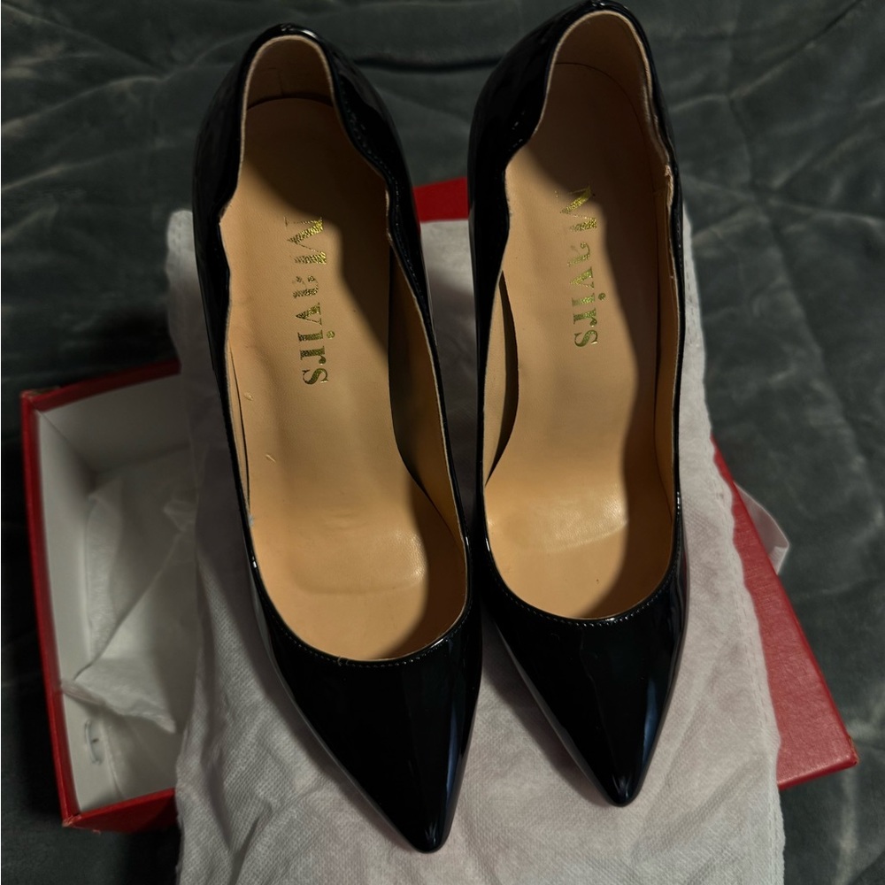 Covered Item with Red Base